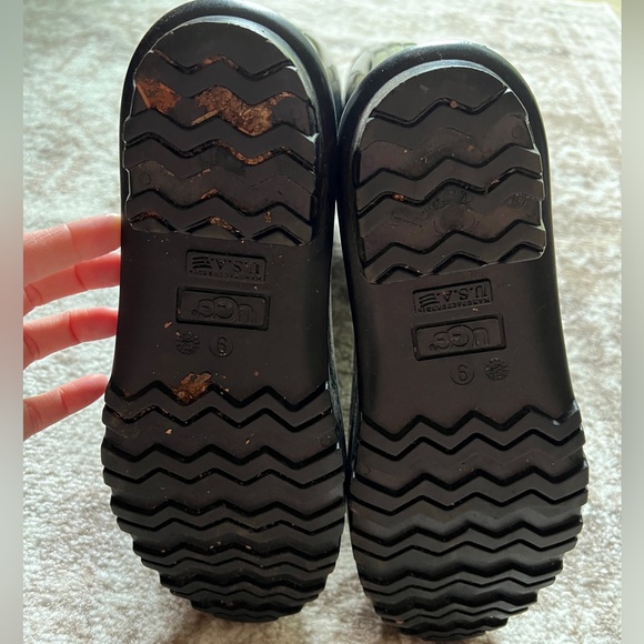 Black Ugg Fur Bottom Rain Boots - Picture 3 of 4